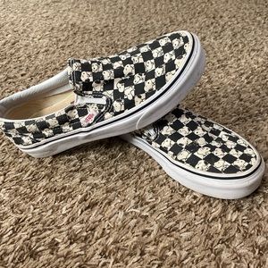 Limited Edition Snoopy Vans!